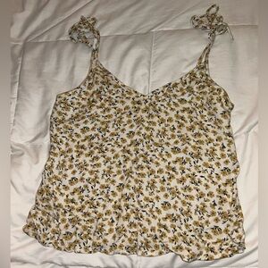 Abercrombie & Fitch Yellow Floral Top Blouse Women’s XS